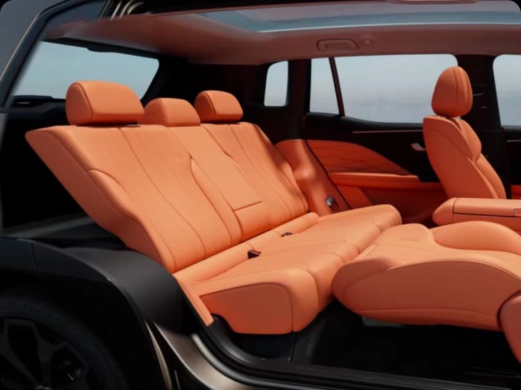 137° Adjustable Rear Recliners